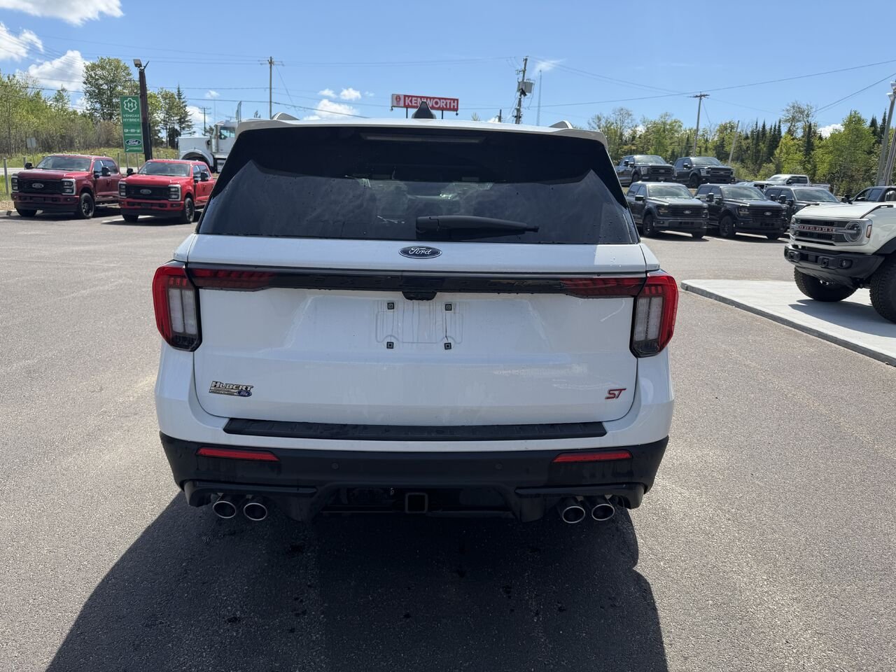 2026 Ford Explorer White Mont-Laurier - photo #3