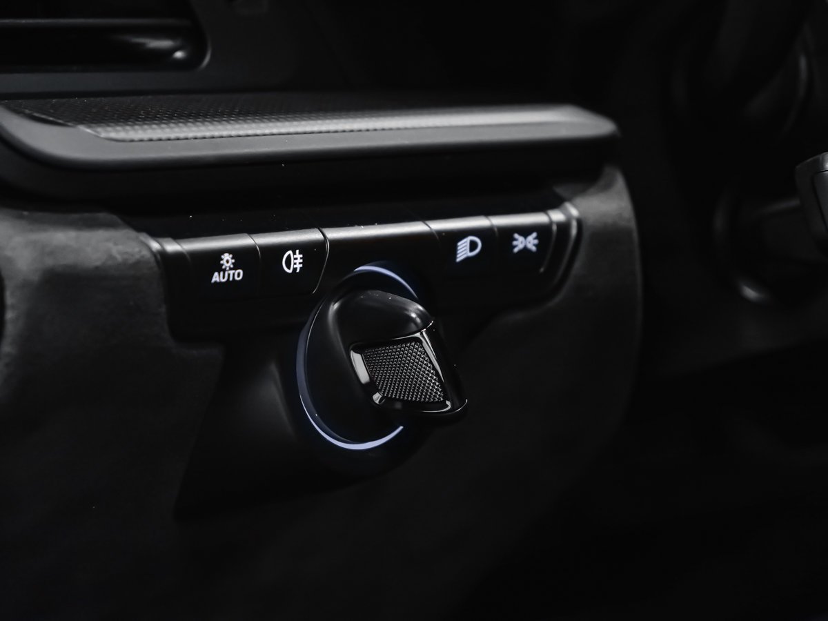 2024 Porsche 911 CARRERA 4 GTS Black Montreal - photo #21