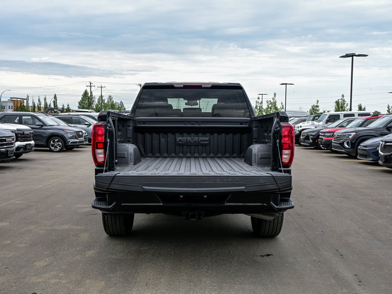 2024 GMC Sierra 1500 4WD Crew Cab 147 Elevation Black Sherwood Park - photo #12