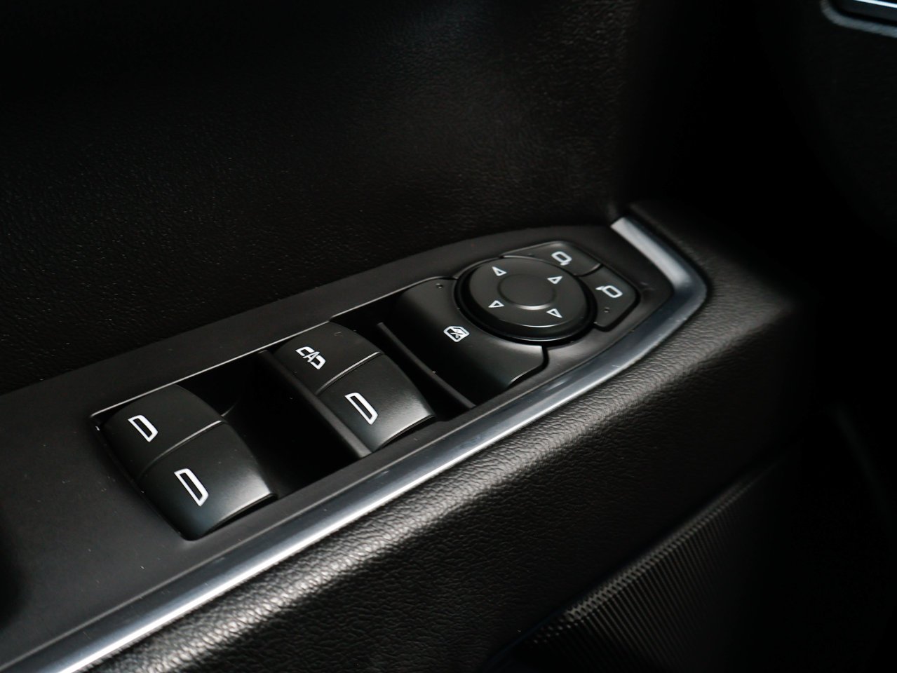2022 Chevrolet Silverado 1500 4WD Crew Cab 147 RST Black Sherwood Park - photo #17
