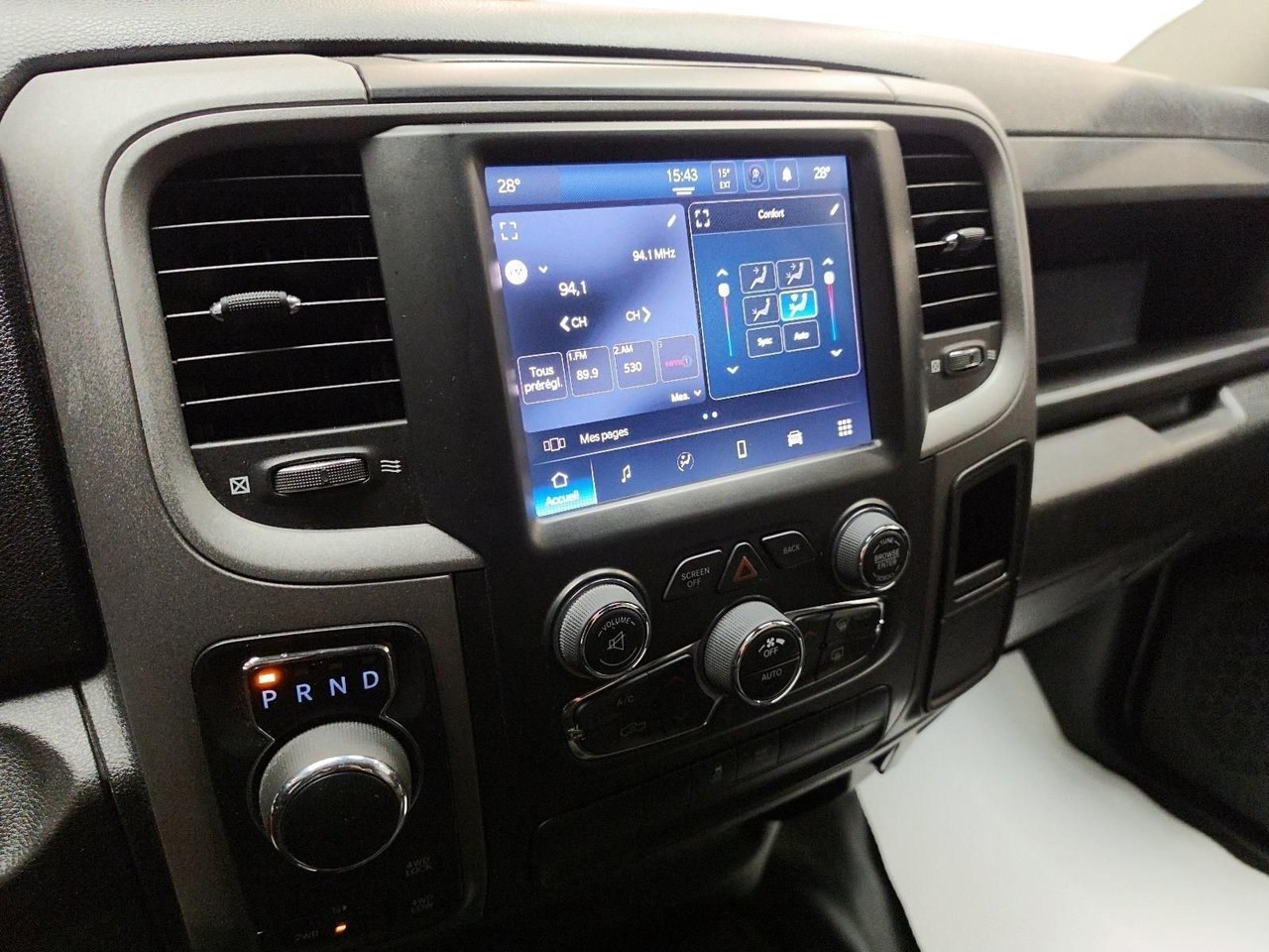Ram 1500 Classic 2023 Baie-Comeau - photo #18