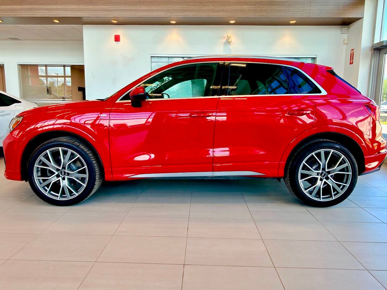 Audi Q3 2019 Rouge Notre-Dame-des-Prairies - photo #8