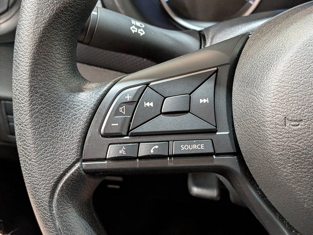 2024 Nissan Kicks S FWD White Val-David - photo #14