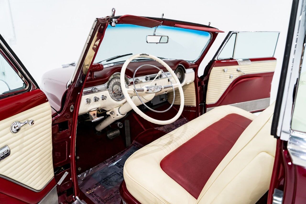 Oldsmobile 98 PRIX EN USD | Convertible Beautifully Presented from complete Restoration 1953 Rouge Montréal - photo #67