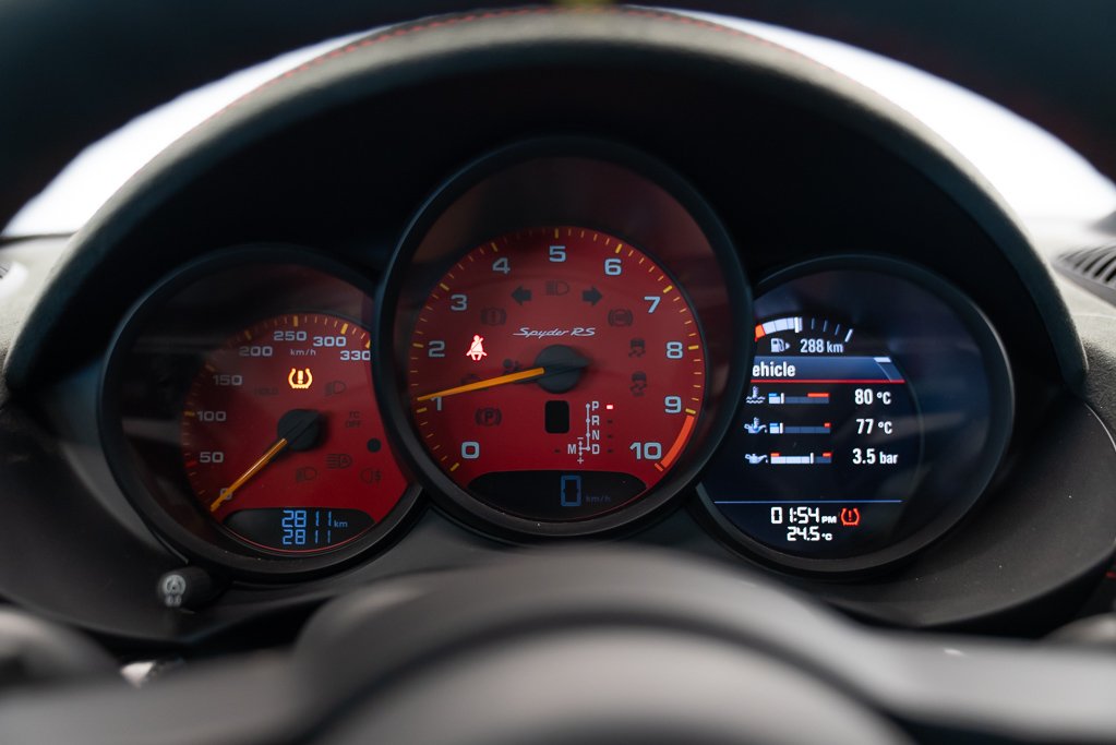 2024 Porsche 718 Spyder RS Roadster Spyder Silver Kirkland - photo #11