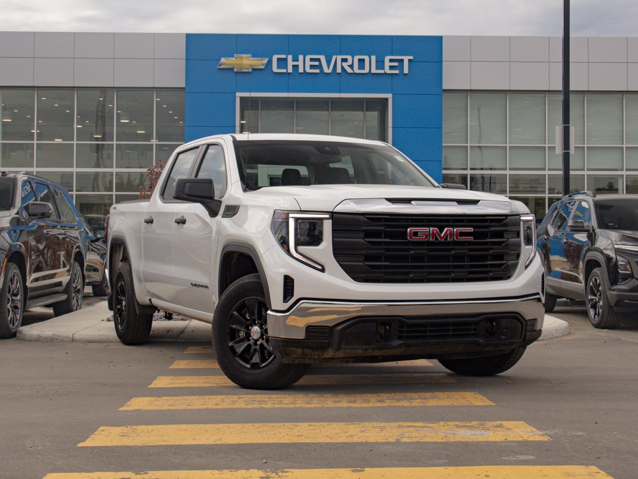 2023 GMC Sierra 1500 4WD Crew Cab 147 Pro White Sherwood Park - photo #1
