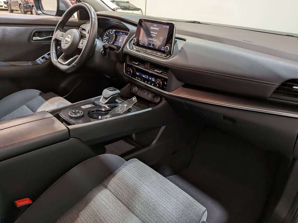 Nissan Rogue AWD SV Moonroof 2023 Gris Val-David - photo #13