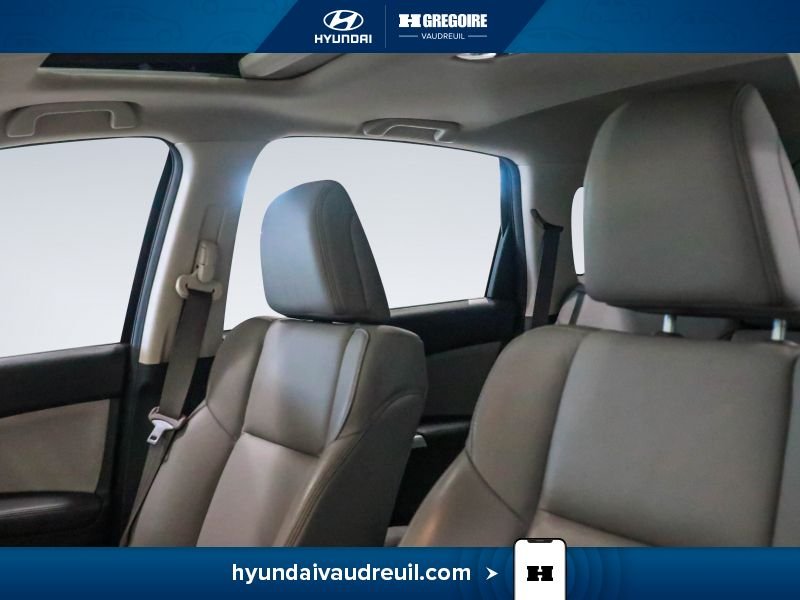 2015 Honda CRV Red Laval - photo #13