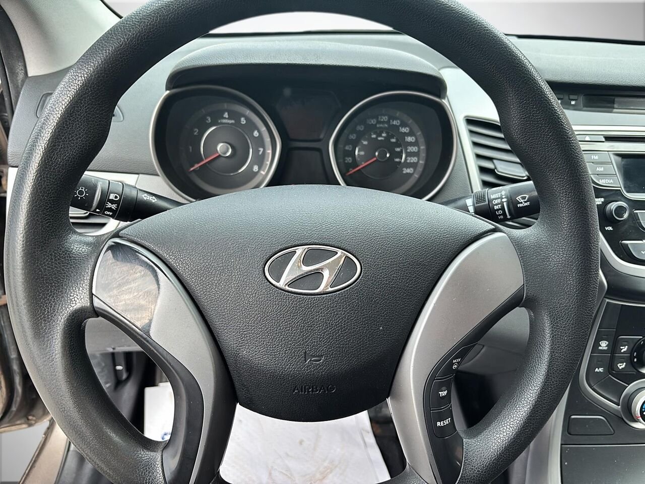 2015 HYUNDAI ELANTRA BASE Grey Saint-Hyacinthe - photo #9