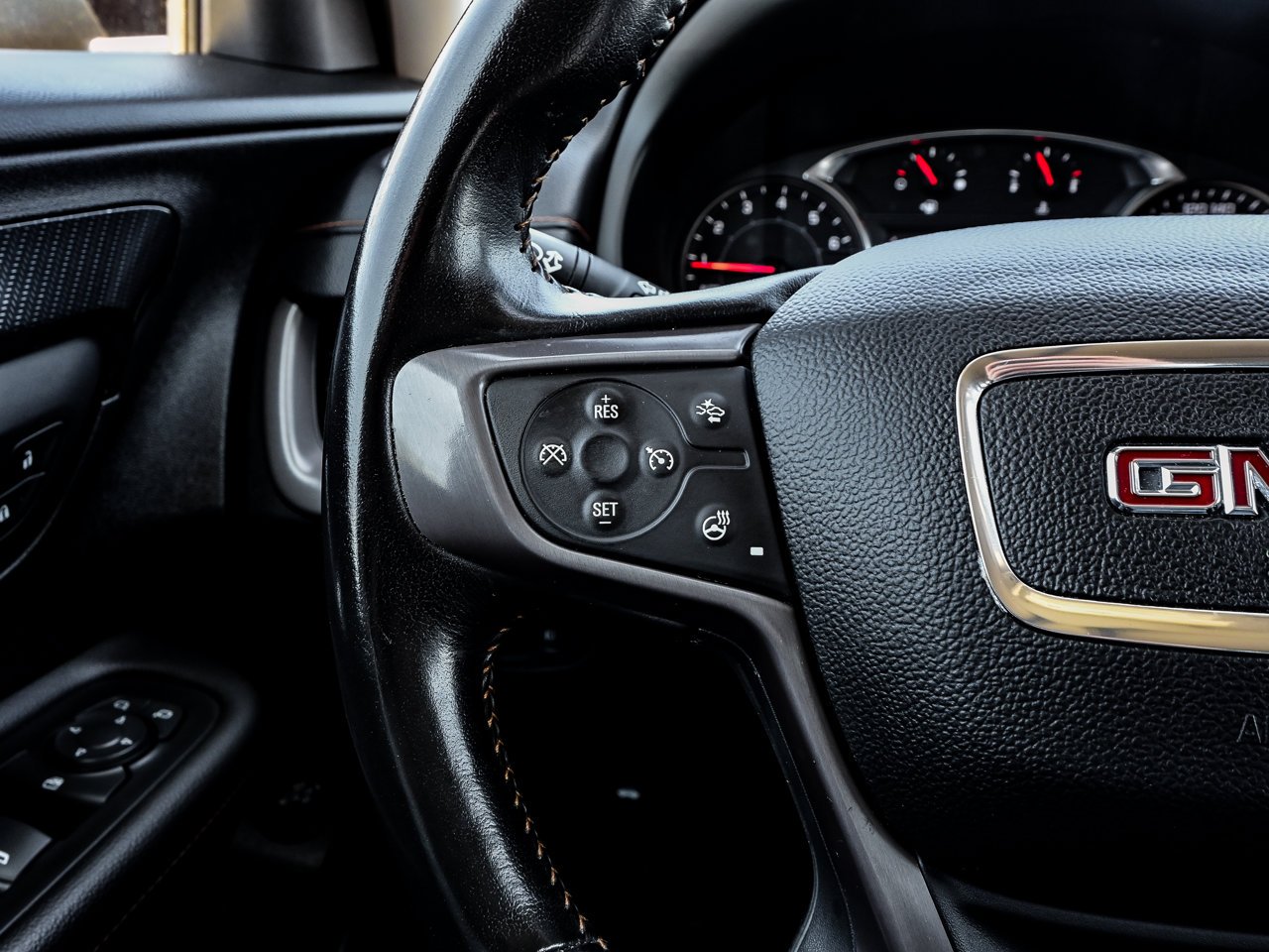 2022 GMC Terrain AWD 4dr AT4 Black Sherwood Park - photo #24