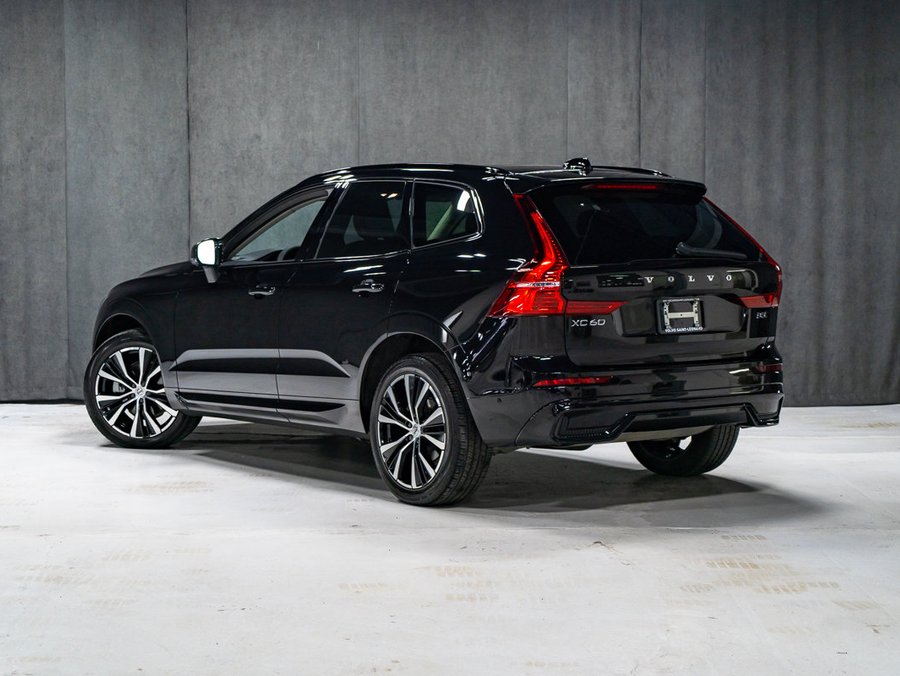 2025 Volvo XC60 B5 PLUS DARK CLIMAT HARMAN KARDON Black
