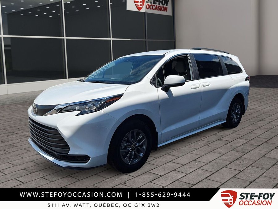 Toyota Sienna LE 8 PASSAGERS 2026 2026 Blanc
