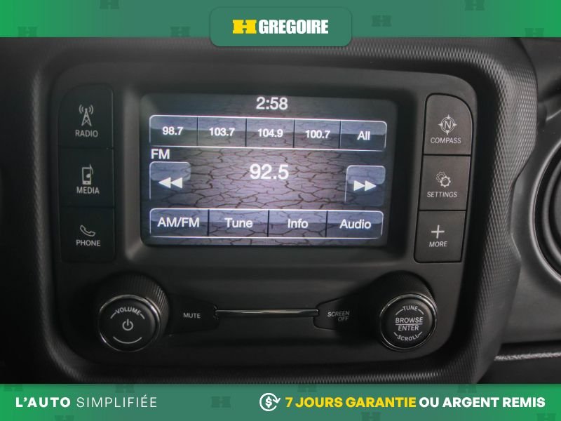 Jeep Wrangler 821782 | Sport 4WD AUTO A/C MAGS CAM RECUL BLUETOOTH 2019 Noir Laval - photo #11