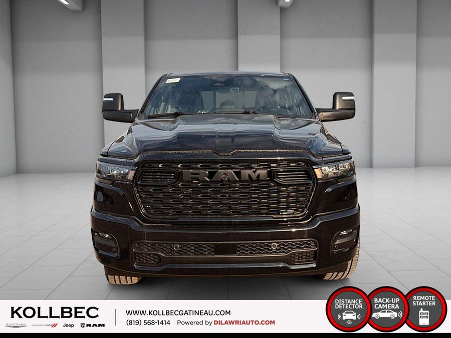 Ram 1500 Express cabine d'équipe 4x4 caisse de 6 pi 4 po 2026 Couche nacrée cristal noir étincelant