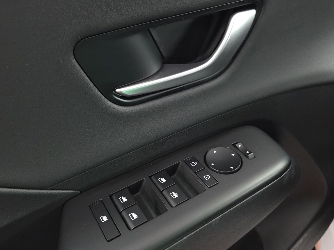 2025 Hyundai Kona 2 L Preferred TI avec ensemble Trend (IVT) White Val-David - photo #12