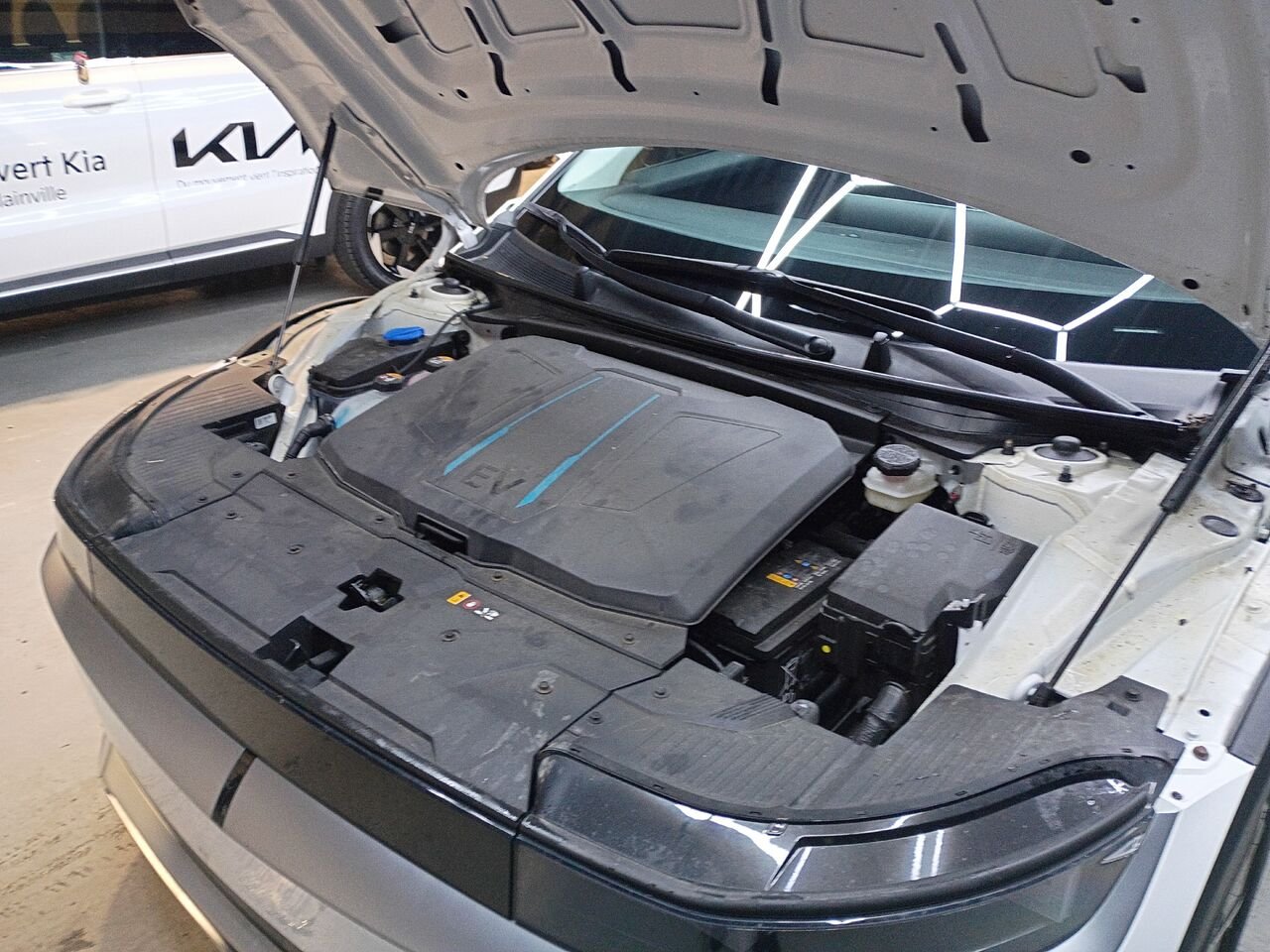 2023 Hyundai IONIQ 5 White Blainville - photo #31