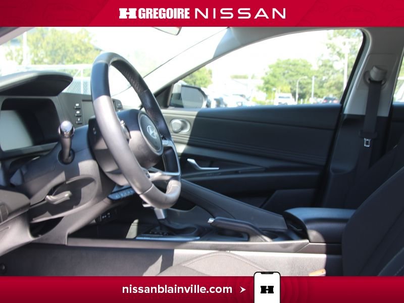 2024 Hyundai Elantra Grey Laval - photo #11