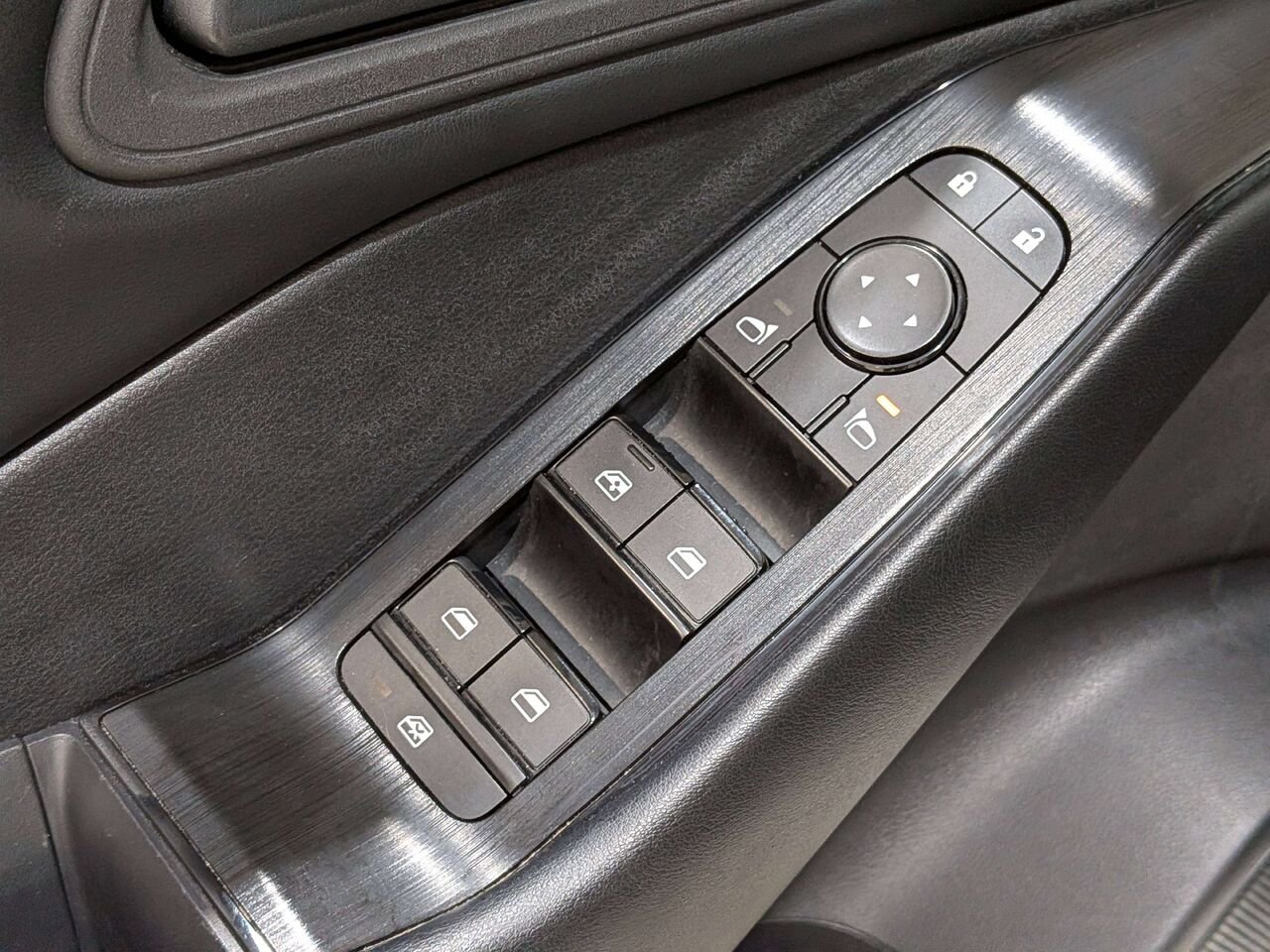 2025 Nissan Rogue AWD S White Val-David - photo #32