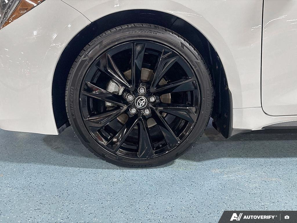 2020 Toyota Corolla Hatchback 2602172B | SE, well maintained local trade in White Edmonton - photo #5