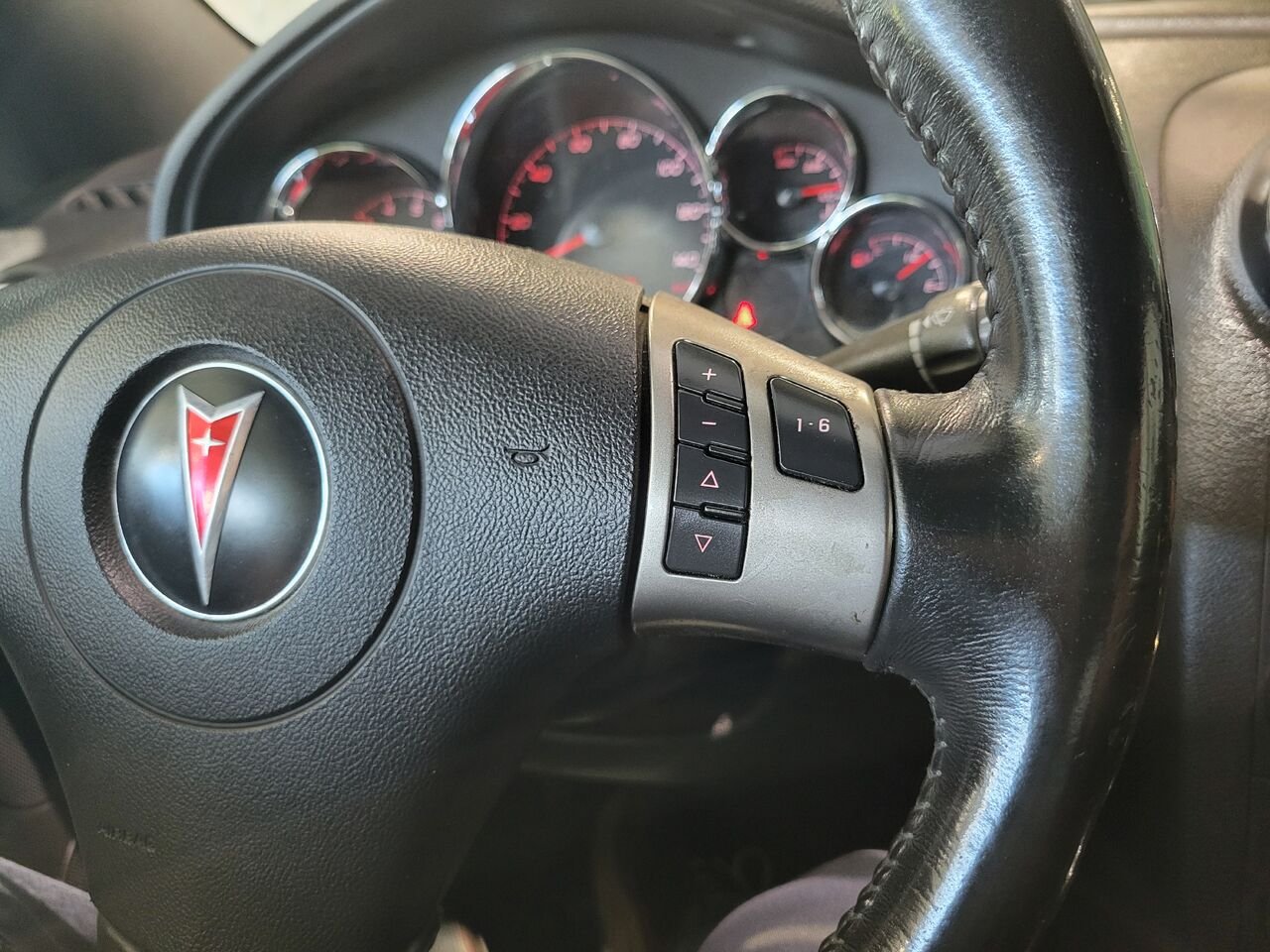 2006 Pontiac G6 Red  - photo #17