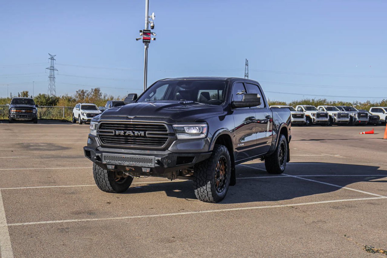 2022 Ram 1500 Laramie 4x4 Crew Cab 5'7 Box Grey Sherwood Park - photo #3