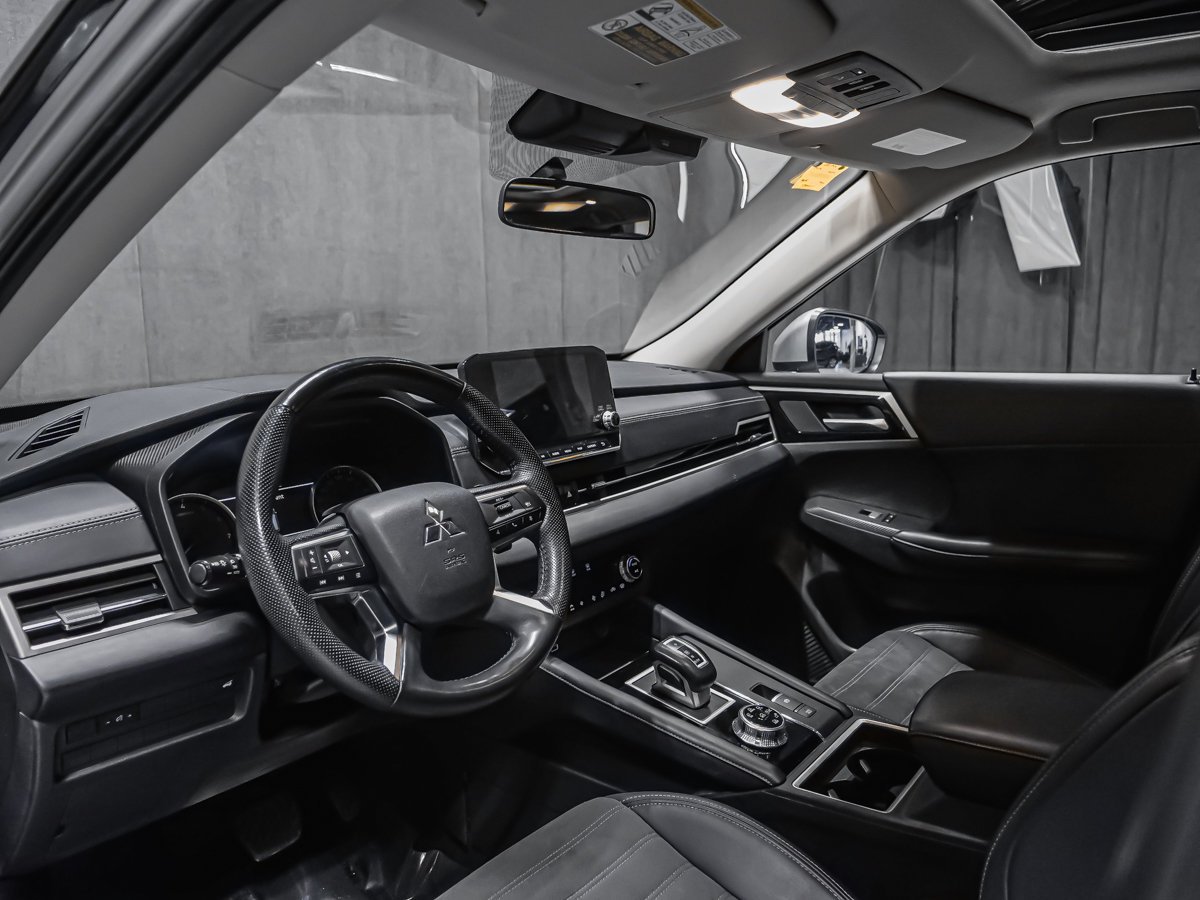 2024 Mitsubishi Outlander LE BANC CHAUFFANT APPLE CAR PLAY SANS FIL Silver Montreal - photo #5