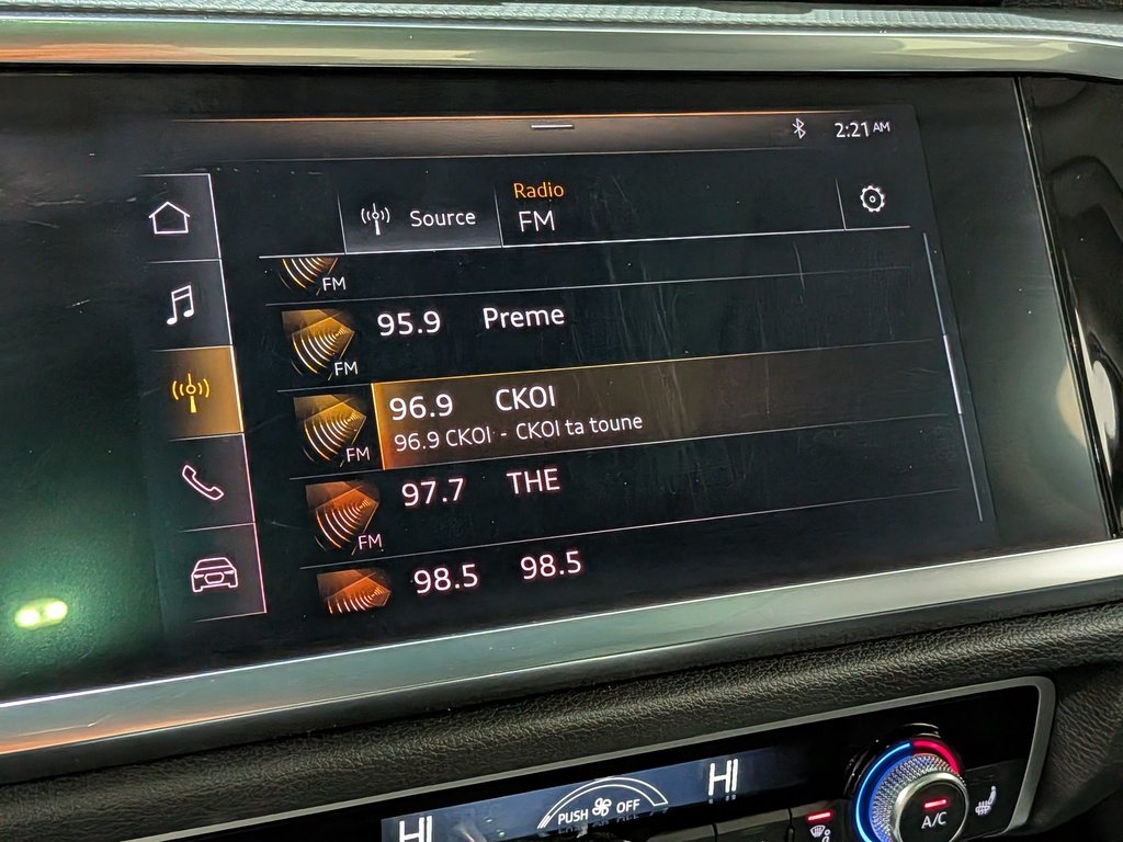 2021 Audi Q3 Progressiv 45 TFSI quattro Black Val-David - photo #20