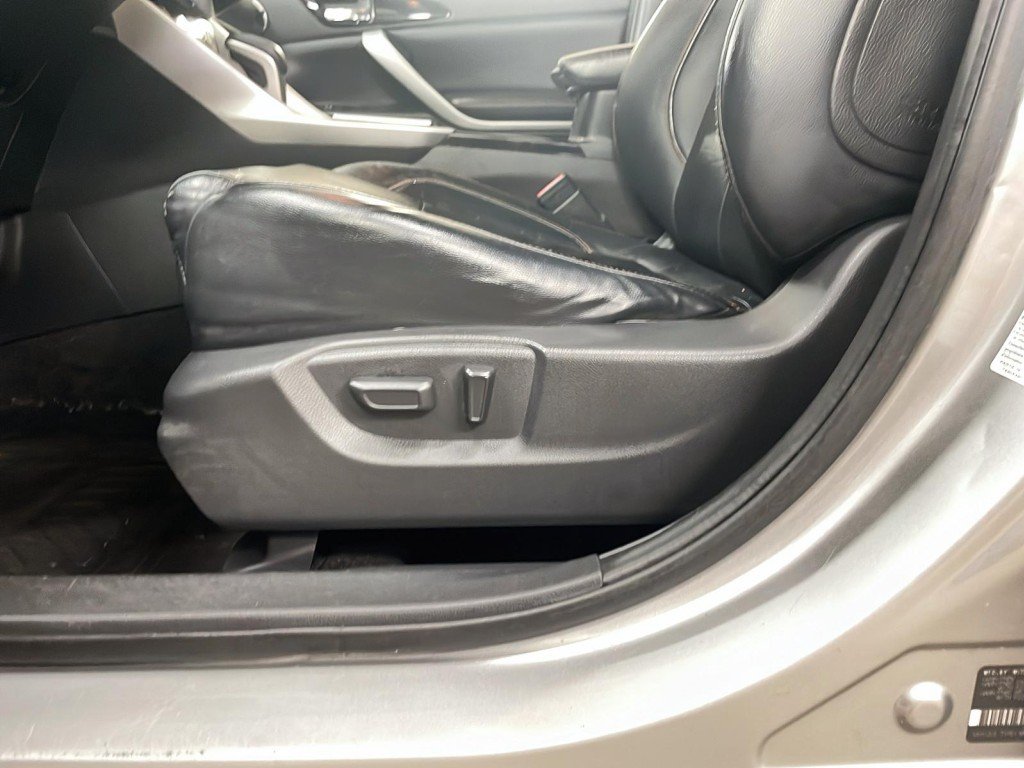 2018 Mitsubishi Eclipse Silver Mont-Laurier - photo #11