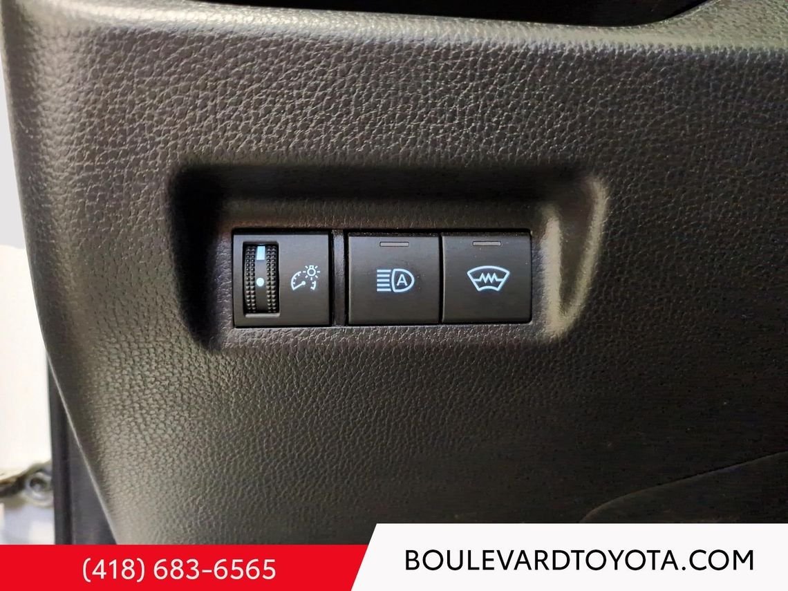 2024 Toyota RAV4 531704-48 | LE White Québec - photo #9