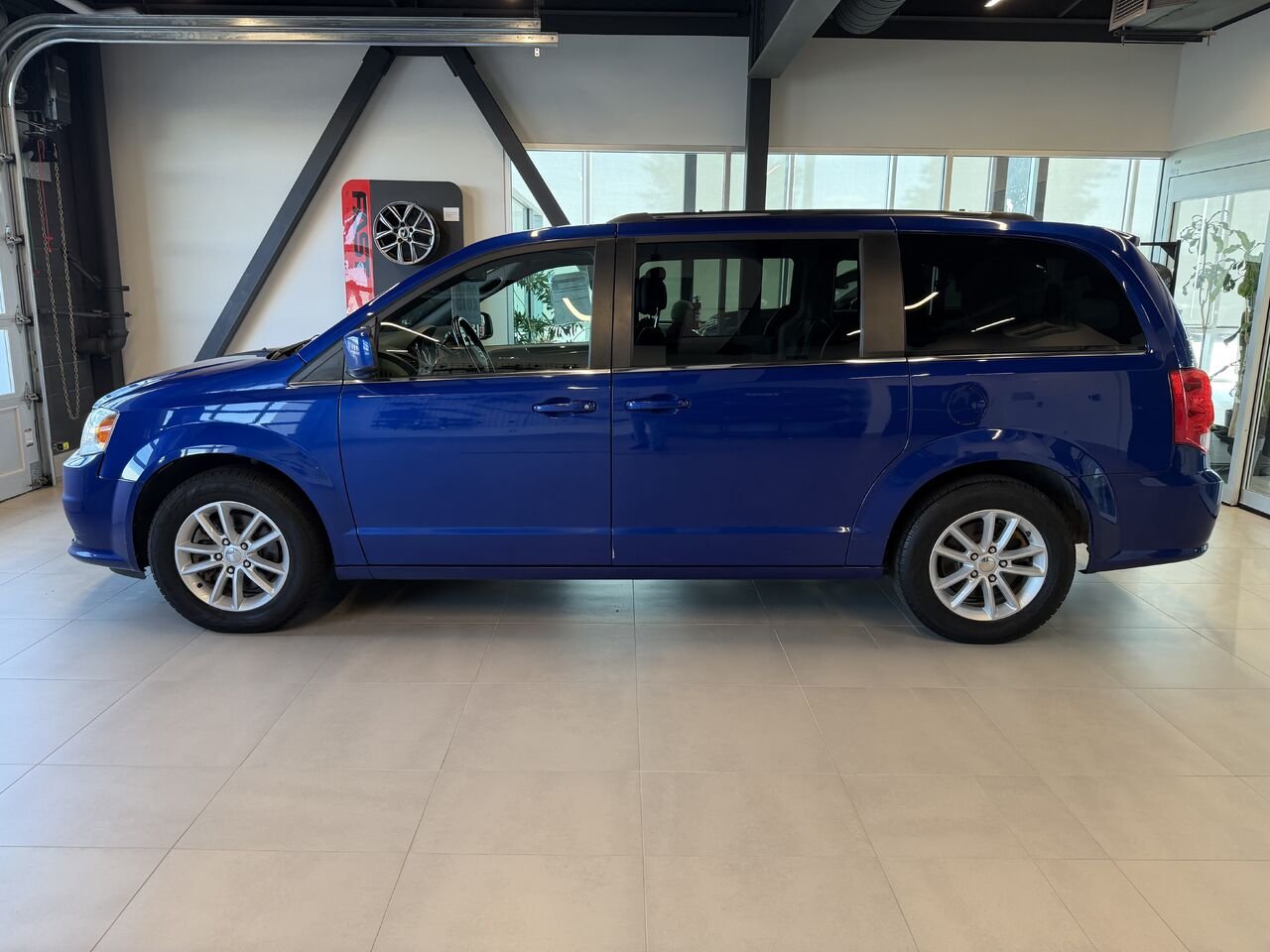 Dodge Grand Caravan 2019 Bleu Saint-Eustache - photo #1