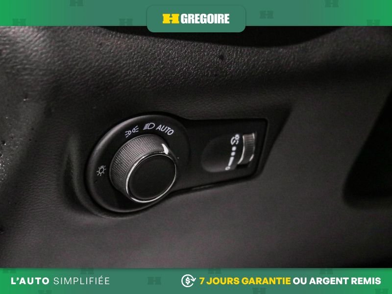 2023 Jeep Compass White Blainville - photo #21