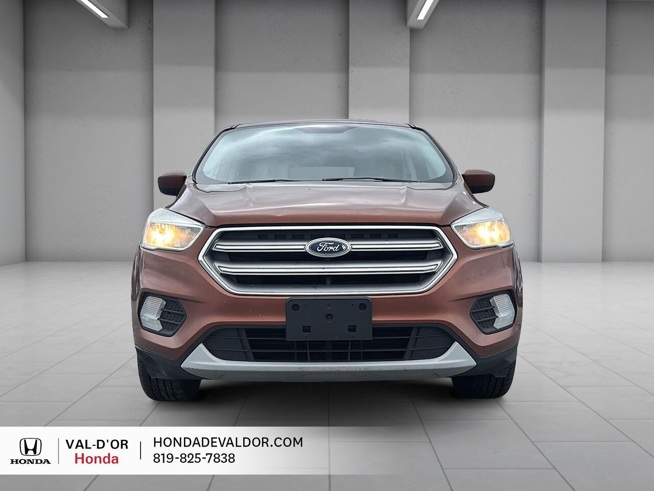 2017 Ford Escape 4 portes SE, Traction avant Orange Val-d'Or - photo #1
