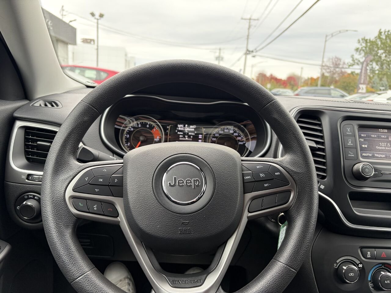 2019 Jeep Cherokee Sport 4x4 Silver Montmagny - photo #17