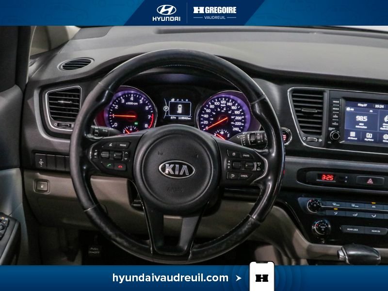 2018 Kia Sedona Red Laval - photo #21