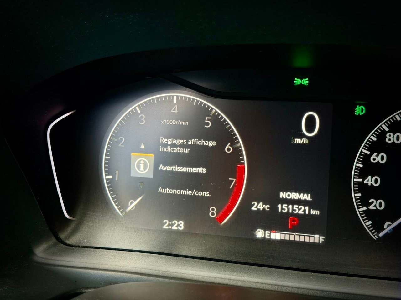 2023 Honda Pilot White Notre-Dame-des-Prairies - photo #28
