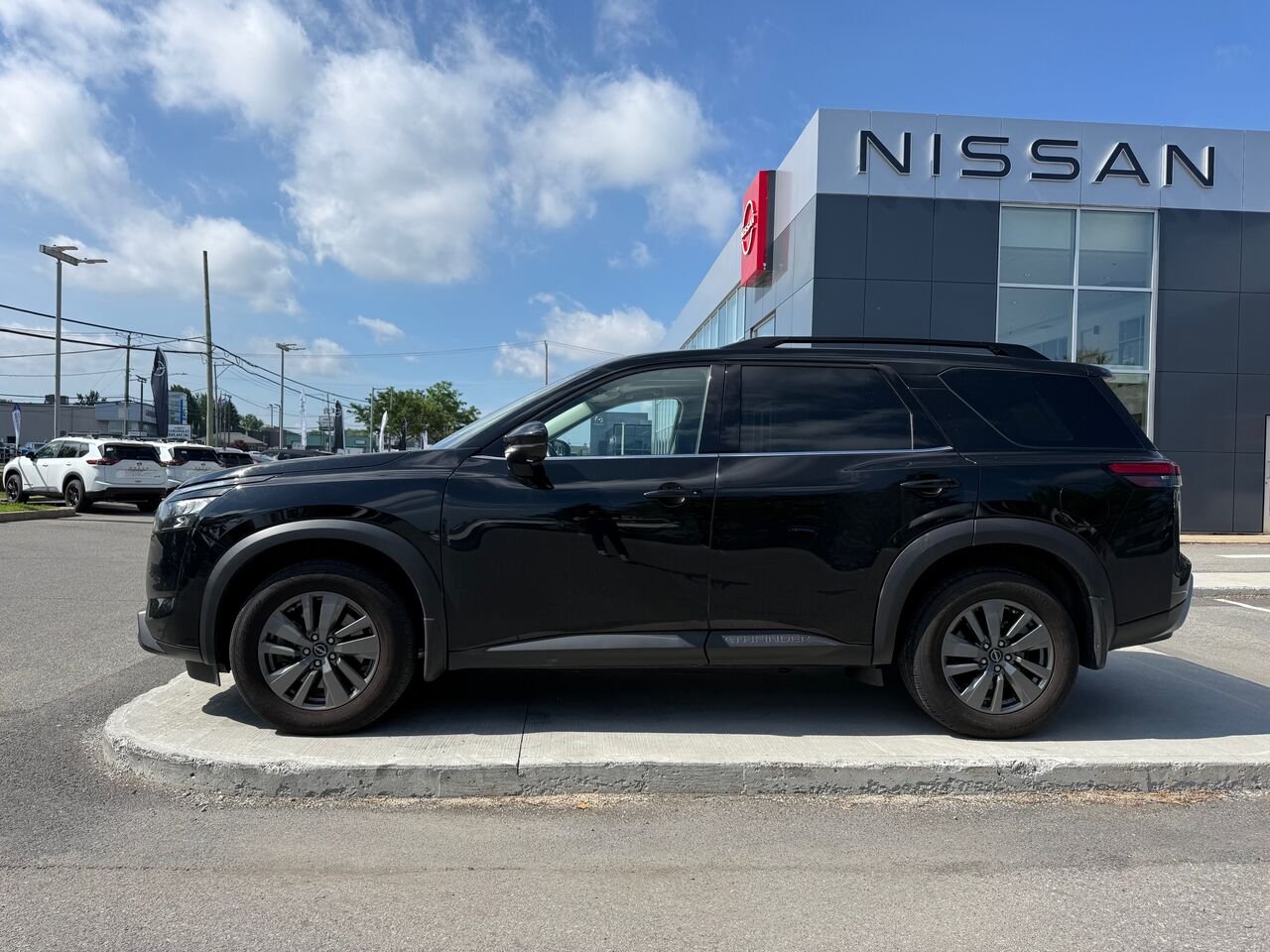 Nissan Pathfinder SV | JAMAIS ACCIDENTÉ✅ 2024 Noir Châteauguay - photo #1
