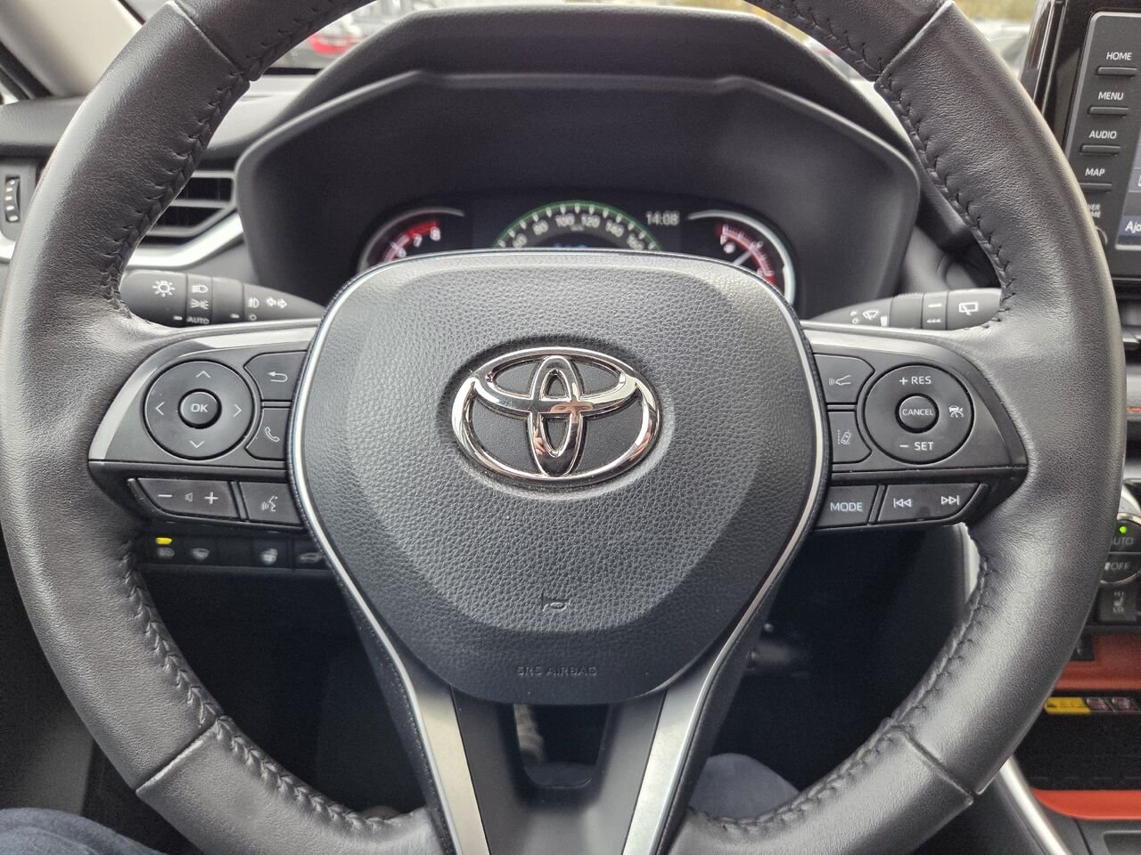 2022 Toyota RAV4 TRAIL White Mont-Laurier - photo #21