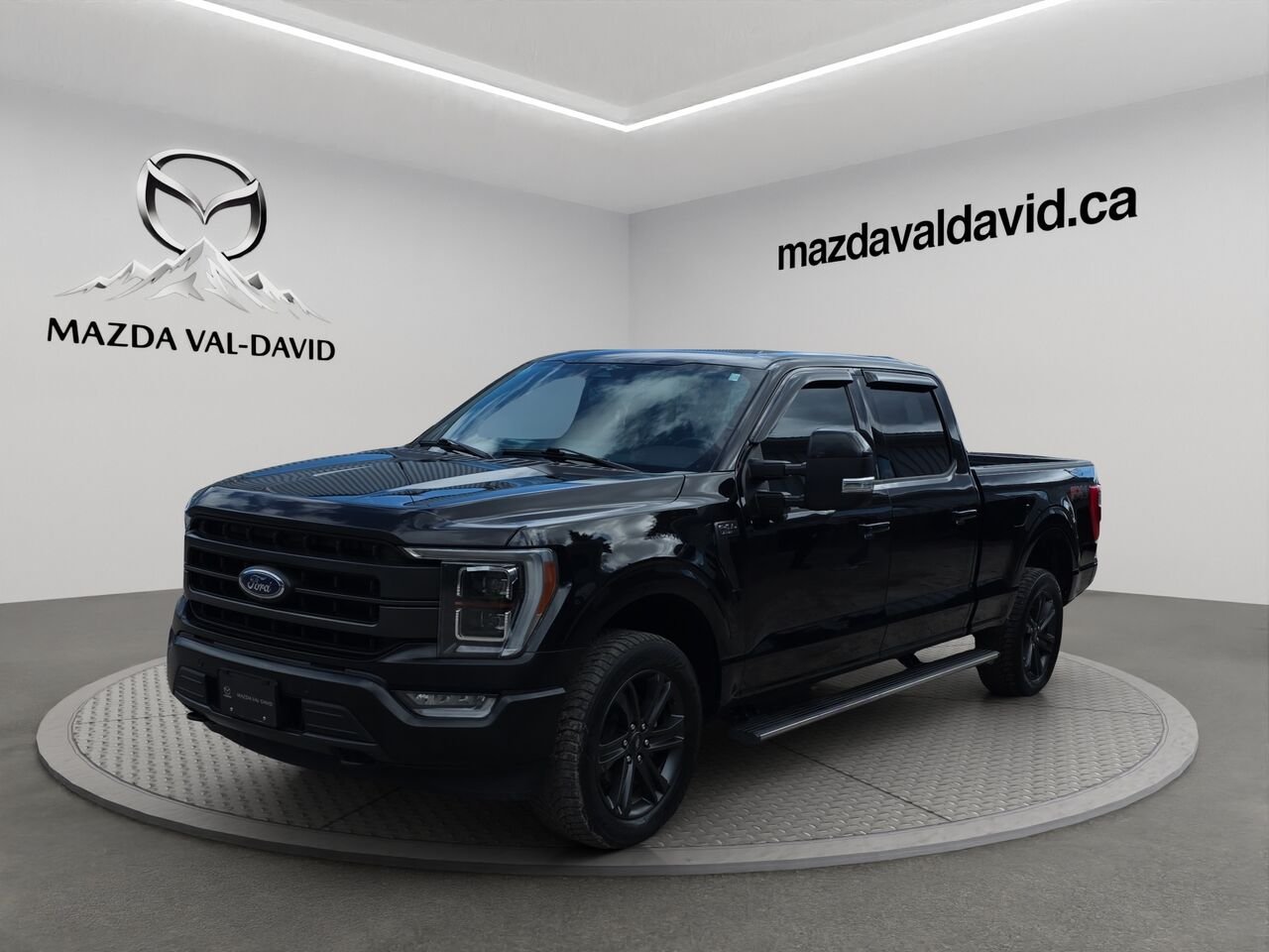 Ford F-150 LARIAT cabine SuperCrew 4RM caisse de 5,5 pi 2023 Noir Val-David - photo #0