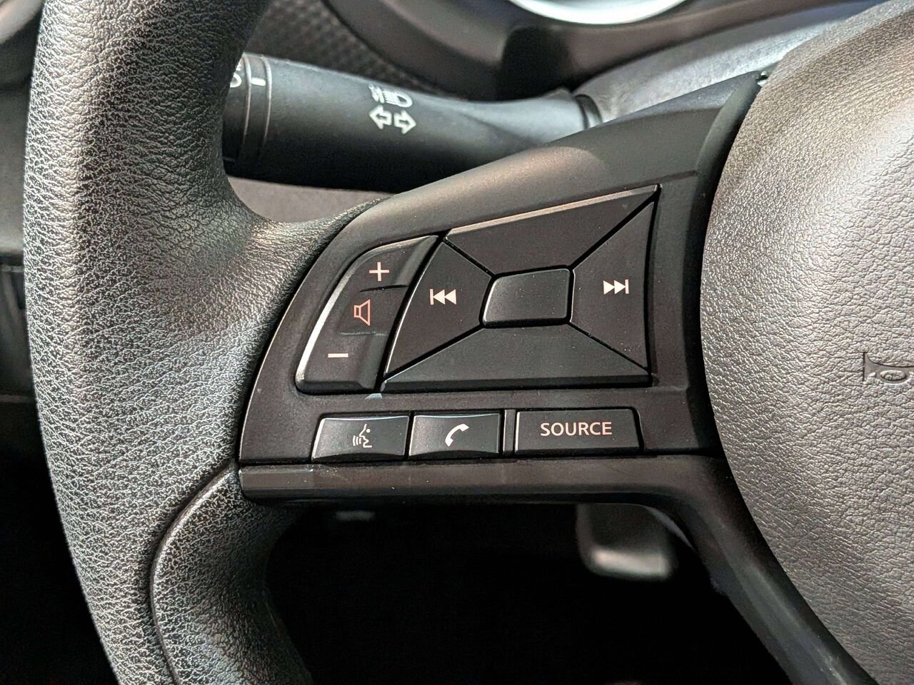 2024 Nissan Kicks S FWD Black Val-David - photo #14