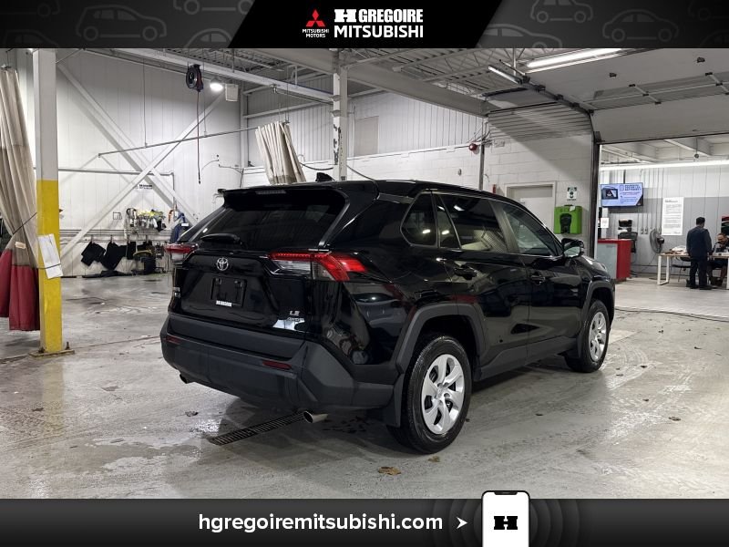2024 Toyota Rav 4 Black Saint-Eustache - photo #8