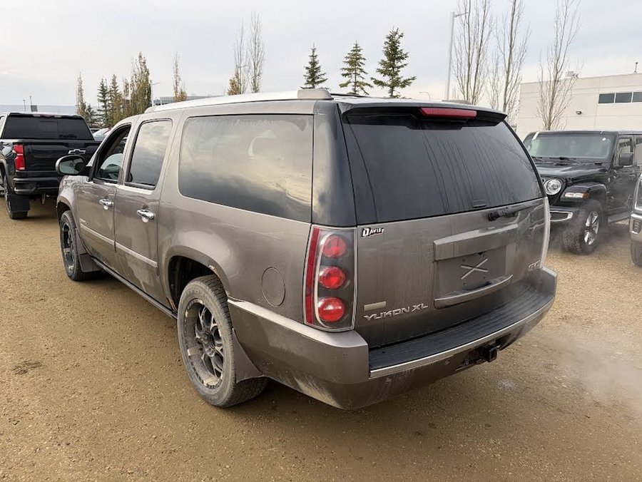 2012 GMC Yukon XL Denali Brown