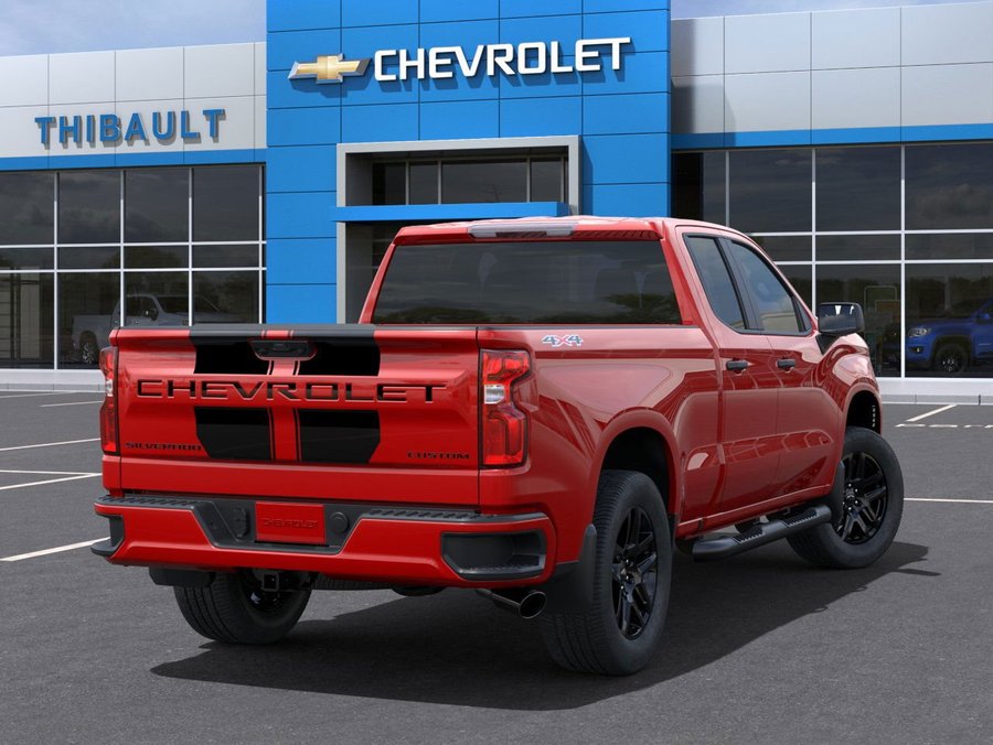 Chevrolet Silverado 1500 Personnalisée 2024 Rouge ardent