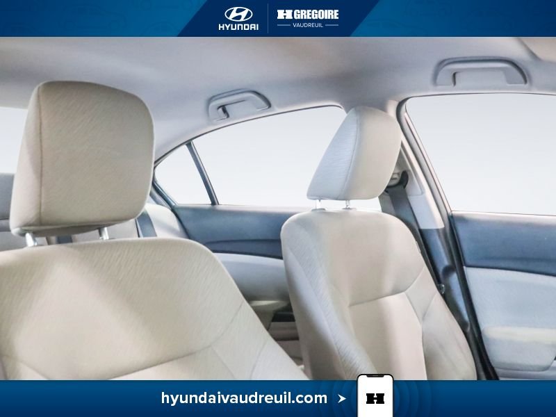 Honda Civic YA888 | LX 4 portes, boîte automatique 2013 Gris Laval - photo #29