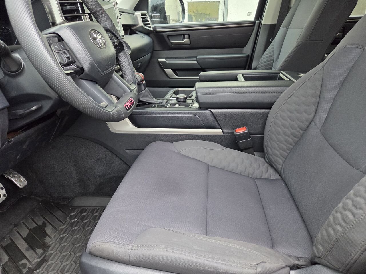 2024 Toyota TUNDRA Black Mont-Laurier - photo #10