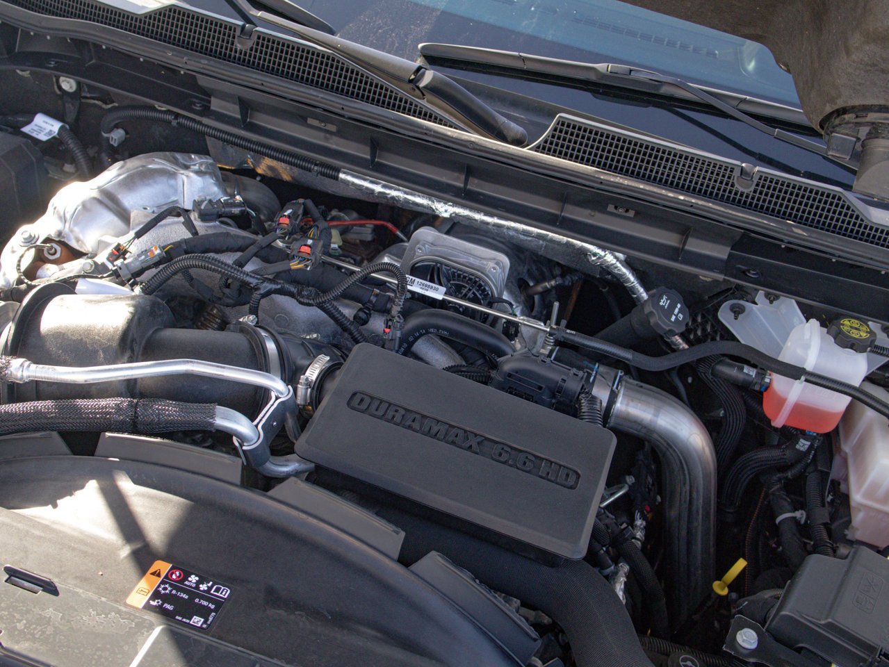 2024 Chevrolet Silverado 3500HD 4WD Crew Cab 159 LTZ White Sherwood Park - photo #17