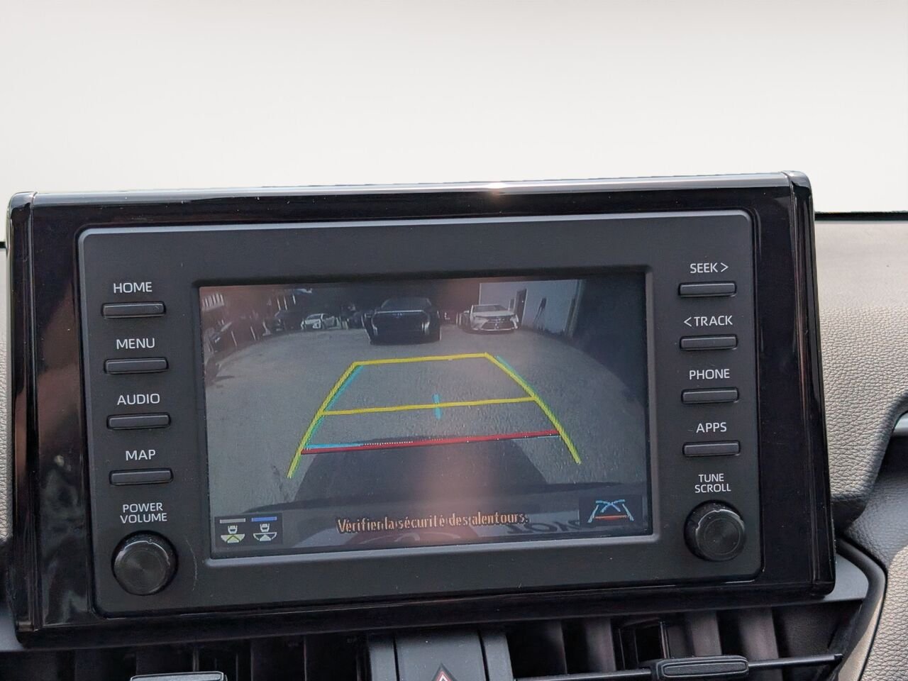 Toyota RAV4 LE/SIÈGES CHAUFFANTS/CAMÉRA DE RECUL/BLUETOOTH/AC/ 2022 Argent Sherbrooke - photo #10