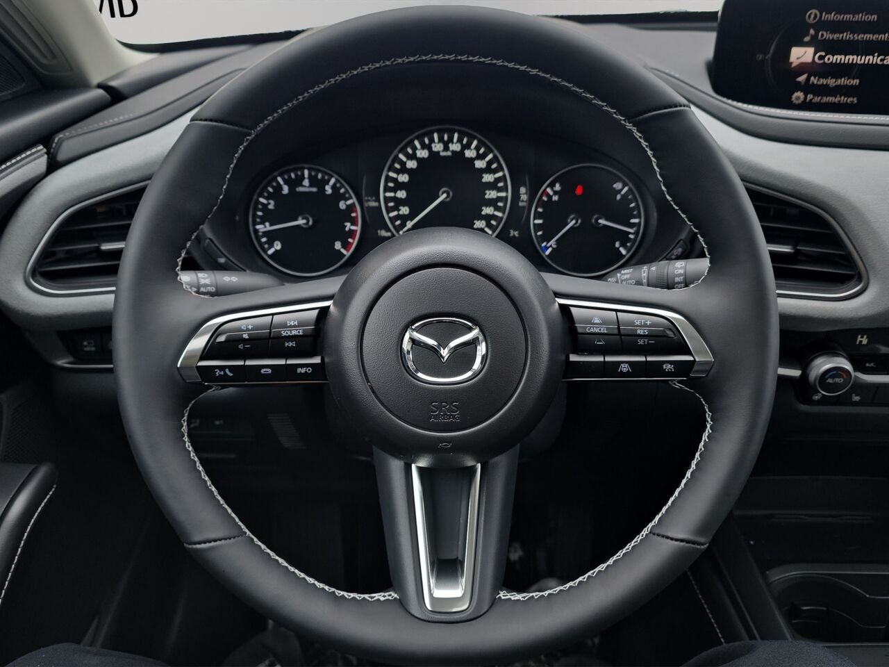 2026 Mazda CX-30 GT turbo, awd, toit ouvrant, Écran 360 degré, Navigation, chargeur sans fil pour cellulaire Aero Grey Metallic Val-David - photo #9