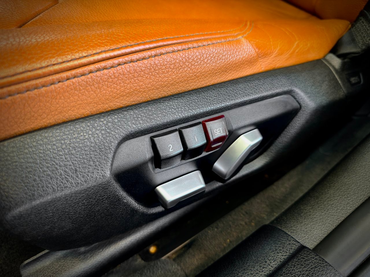 2016 BMW 3 Series Beige Notre-Dame-des-Prairies - photo #31