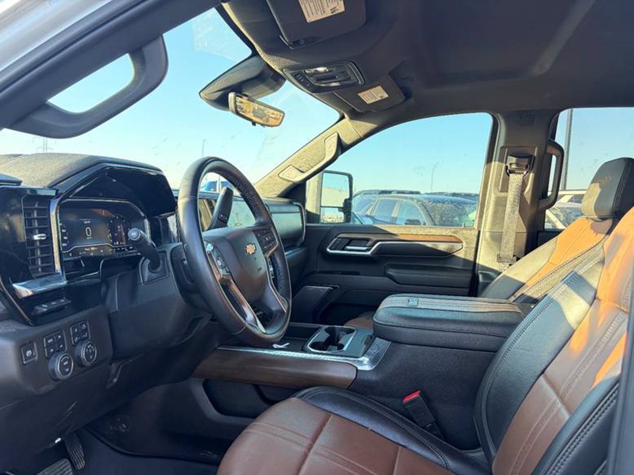 2024 Chevrolet Silverado 3500HD 4WD Crew Cab 159 High Country White Sherwood Park - photo #5