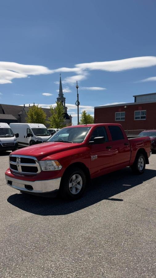 RAM 1500 Classic 2023 Rouge Nantes - photo #0